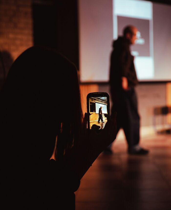 “Middle Class Is Over”: 45 People Share Things Young Gen Zers Aren’t Ready To Hear