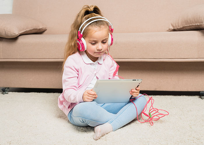 Woman Doesn&rsquo;t Get Why Her Gift For Her Granddaughter Is Weird And Inappropriate