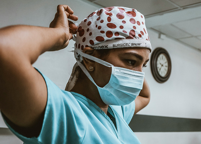 “Never Sleep With Your Bedroom Door Open”: 45 Things Emergency Workers Advise People To Do