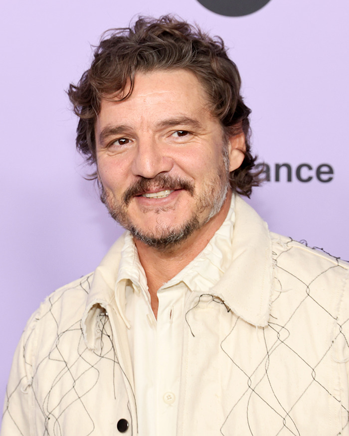 Pedro Pascal smiling at an event, sparking fans to guess about his new jaw and possible plastic surgery or Ozempic use. Pedro Pascal smiling at an event, sparking fans to guess about his new jaw and possible plastic surgery or Ozempic use.