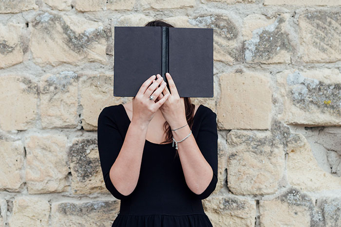 People Didn’t Realize They Were In A Cult Until These 40 Moments