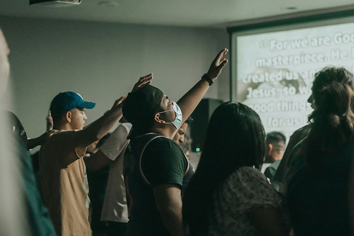 People Didn’t Realize They Were In A Cult Until These 40 Moments