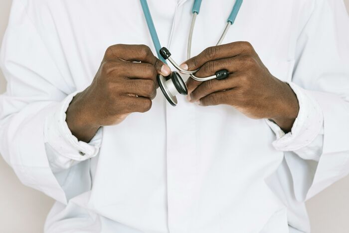 Doctor in white coat holding a stethoscope, highlighting concerns about Ozempic muscle loss side effects. Doctor in white coat holding a stethoscope, highlighting concerns about Ozempic muscle loss side effects.