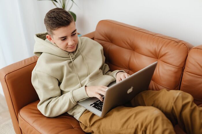 40 Times Women Tore Down The ‘Polite’ Wall And Asked Men What They’ve Been Too Afraid To Ask