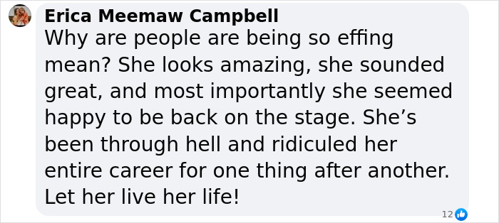 Comment defending Jessica Simpson&rsquo;s first live TV performance in 15 years amidst brutal online roasting.