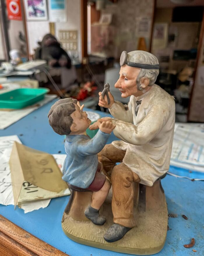 Inside The Abandoned Dental Office Frozen In Time Since 2011