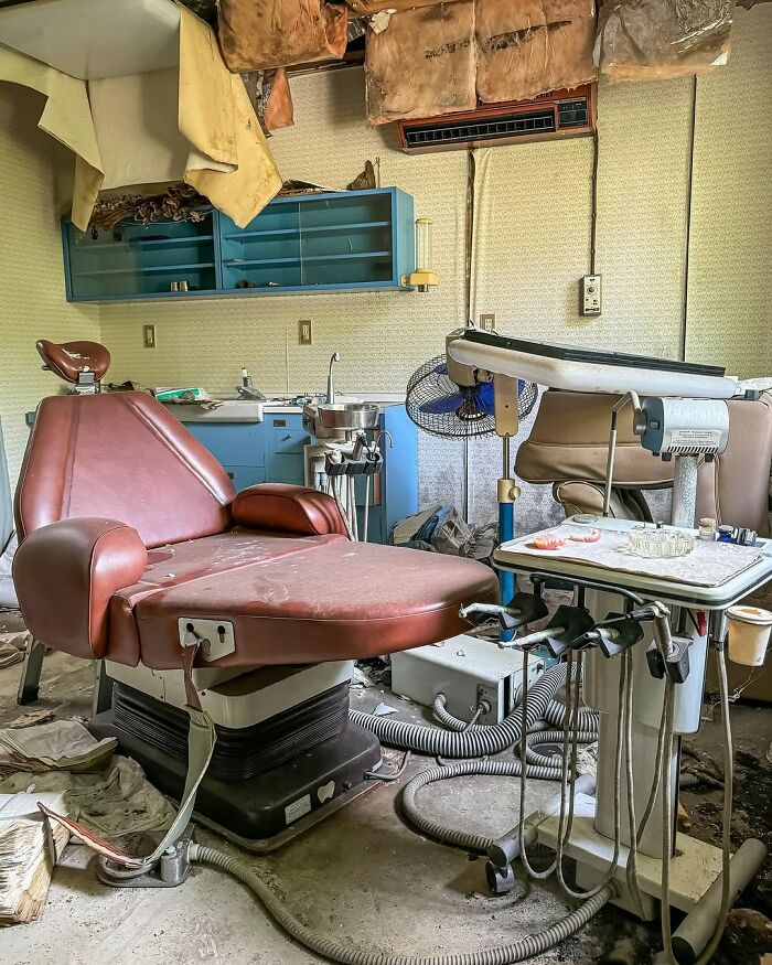Inside The Abandoned Dental Office Frozen In Time Since 2011