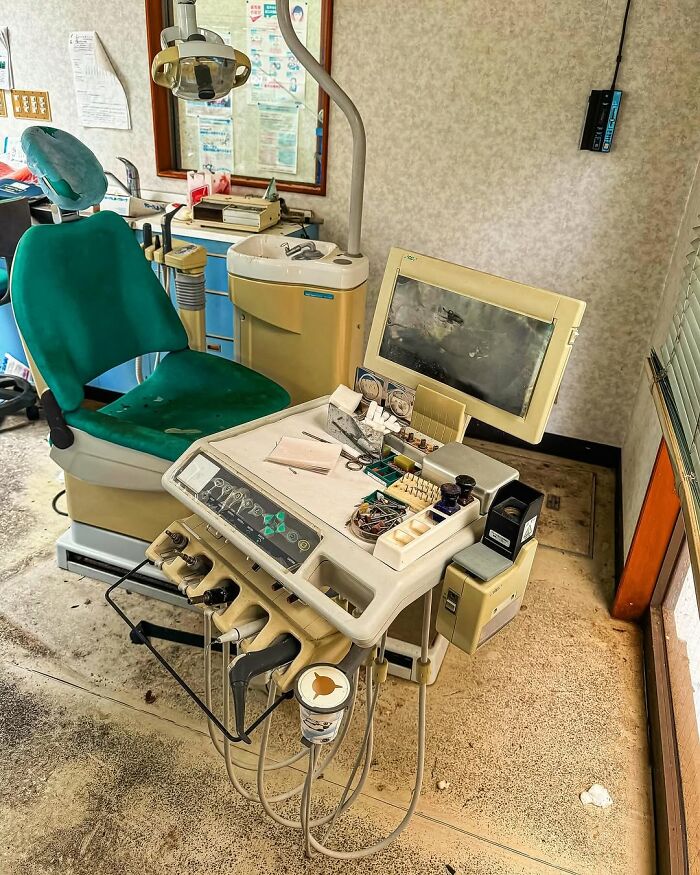 Inside The Abandoned Dental Office Frozen In Time Since 2011