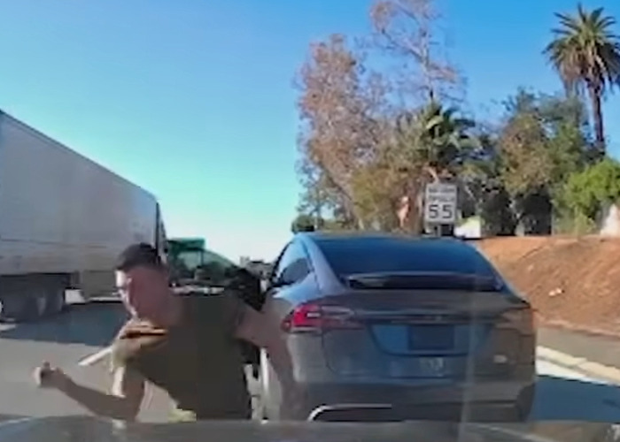 Road Rage Driver Who Attacked Mom And Daughter Gets Beaten Up By Prison Inmates