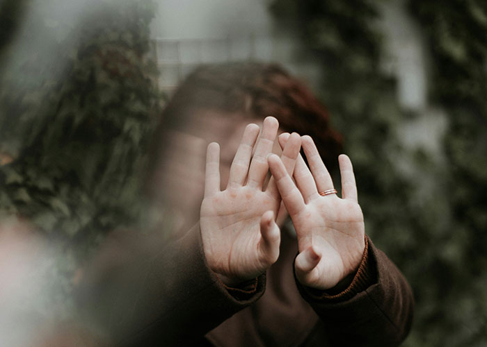 “Never Ask For A Quiet Room”: 45 Everyday Safety Tips Women Swear By For Navigating The World