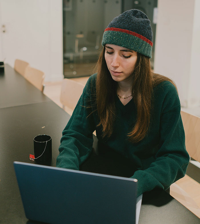 40 Infidelity Signs That People Missed: “Maybe I'm Just Being Paranoid”