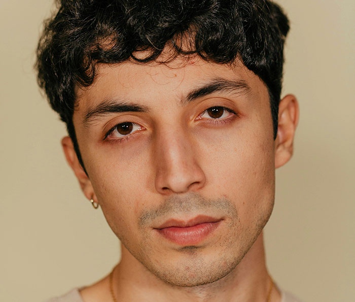 40 Infidelity Signs That People Missed: “Maybe I'm Just Being Paranoid”