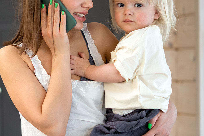 Person Upgrades To Business Class To Escape Mid-Flight Babysitting, Vacation Turns Tense Person Upgrades To Business Class To Escape Mid-Flight Babysitting, Vacation Turns Tense