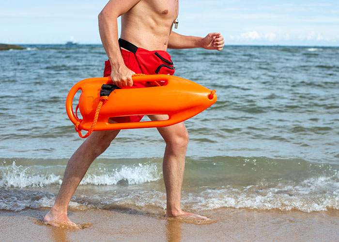 44 Common Mistakes Emergency Workers Want You To Stop Making Immediately