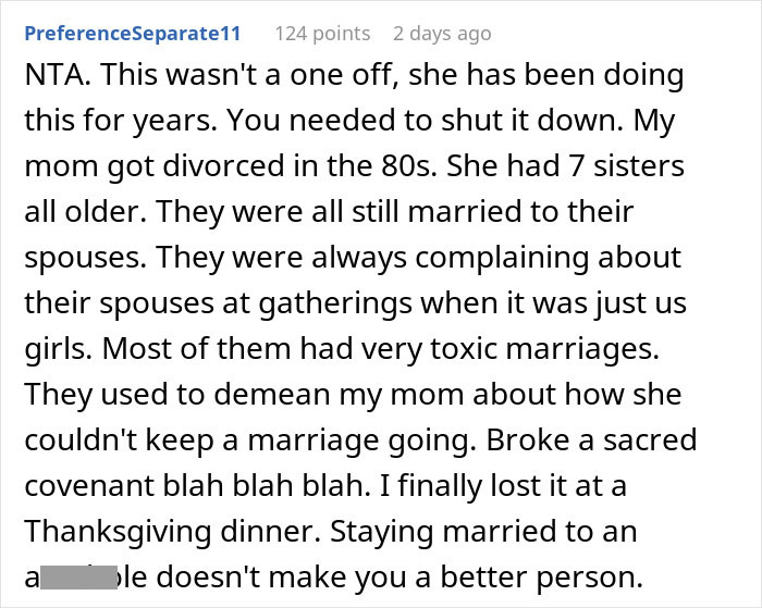 User sharing a story about a woman clapping back at cousin insulting her wedding and defending her marriage.