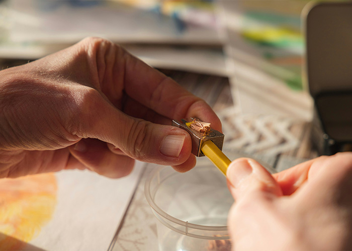 “Not Falling For Propaganda”: 40 People Swear By These Outdated Things They Refuse To Stop Using