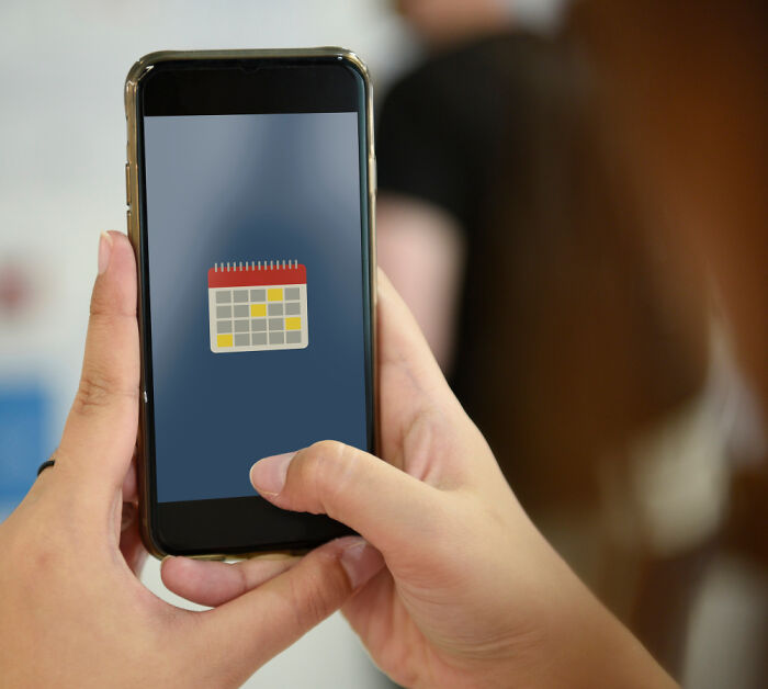 50 People Actually Read The Fine Print And Discovered They Were (Almost) Selling Their Souls