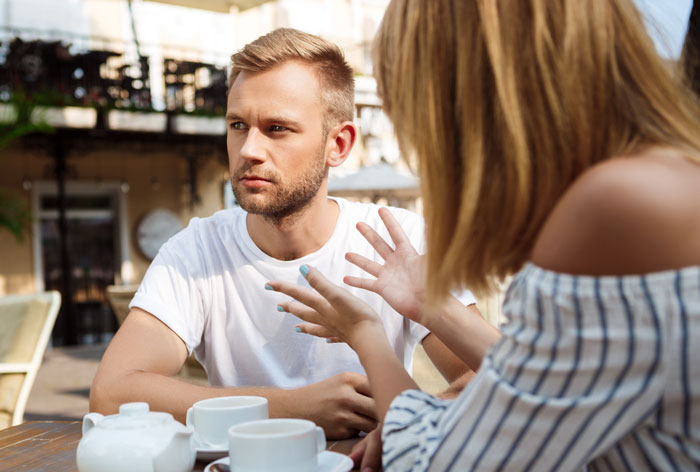 Man Bans Wedding Talk, Then Gets Jealous Of The Cat, Bride Begins Planning Her Exit Instead