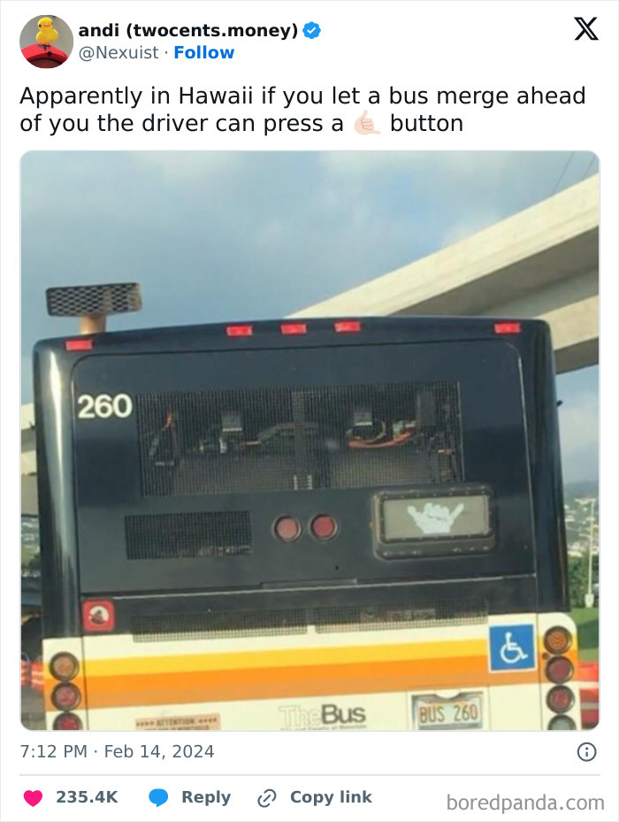Bus in Hawaii with a button drivers can press when another vehicle lets them merge, a curious sight shared online.