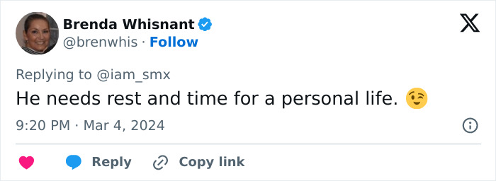 Screenshot of a tweet commenting on Elon Musk&rsquo;s sudden aging, suggesting he needs rest and personal time.
