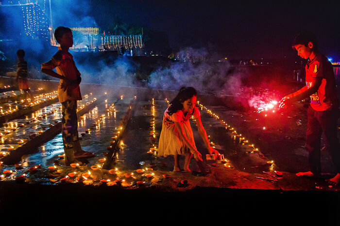 Chasing Colors - The Soul Of Street Photography