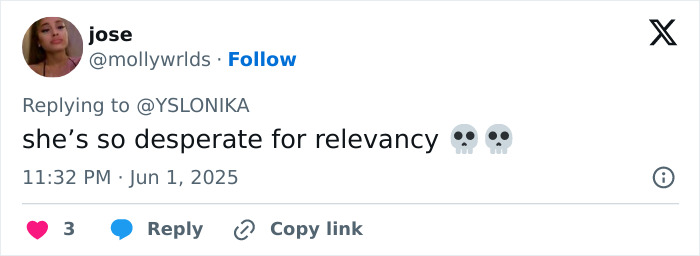 Tweet by user jose replying to another, criticizing Kesha&rsquo;s explicit act at Mighty Hoopla with skull emojis indicating shock or disapproval.