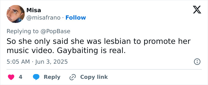 Tweet discussing JoJo Siwa’s claim about her sexuality and its impact on her music career and record label status. Tweet discussing JoJo Siwa’s claim about her sexuality and its impact on her music career and record label status.