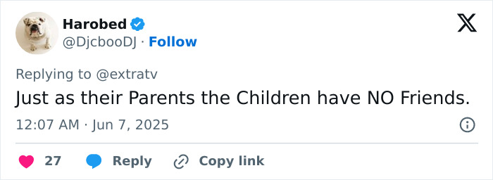 Tweet from user Harobed, replying to extratv, discussing family and children with 27 likes and a sarcastic tone.
