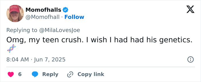 Tweet from Momofhalls expressing admiration for a famous 80s rockstar&rsquo;s genetics during a shirtless performance.