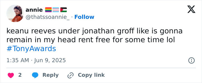 Tweet showing a fan reacting to Keanu Reeves straddled live at the 2025 Tony Awards by Jonathan Groff.