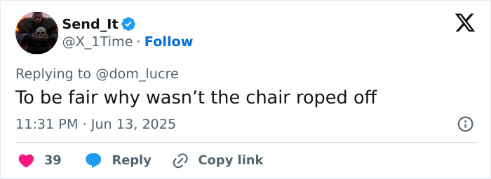 Tweet commenting on lack of rope barrier around crystal-covered Van Gogh chair in Italian gallery before it was broken by tourist.