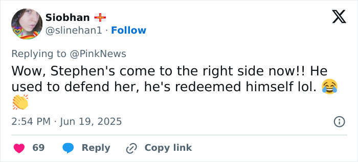 Twitter reply about Stephen Fry criticizing J.K. Rowling, highlighting his change of stance and calling her a lost cause.