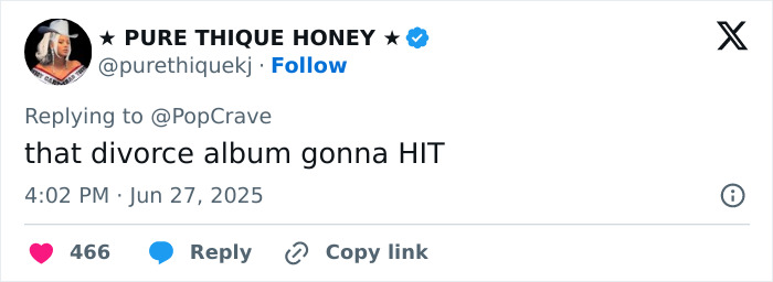 Tweet by PURE THIQUE HONEY commenting on a breakup with Orlando Bloom, mentioning a potential divorce album hit.