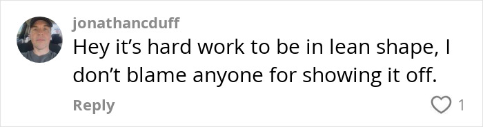 Comment from Jonathan McDuff praising lean shape and showing it off on social media after famous 80s rockstar shirtless performance.