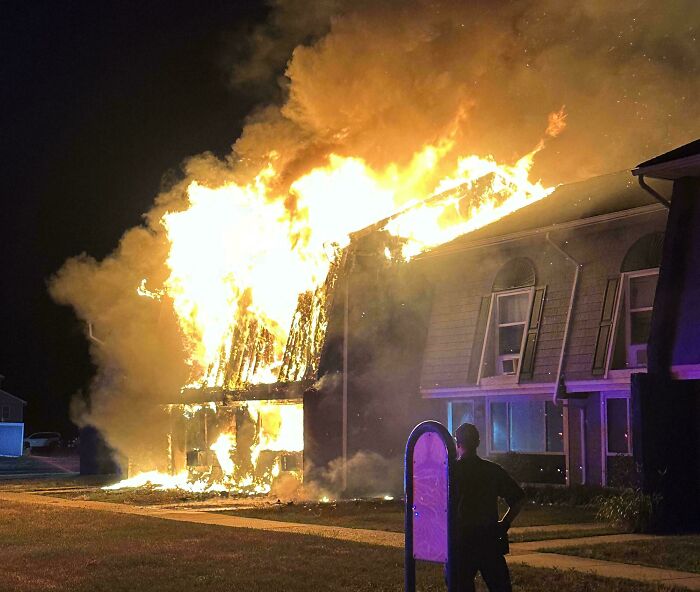Mi vecino se quedó dormido con el horno encendido y prendió fuego a mi apartamento