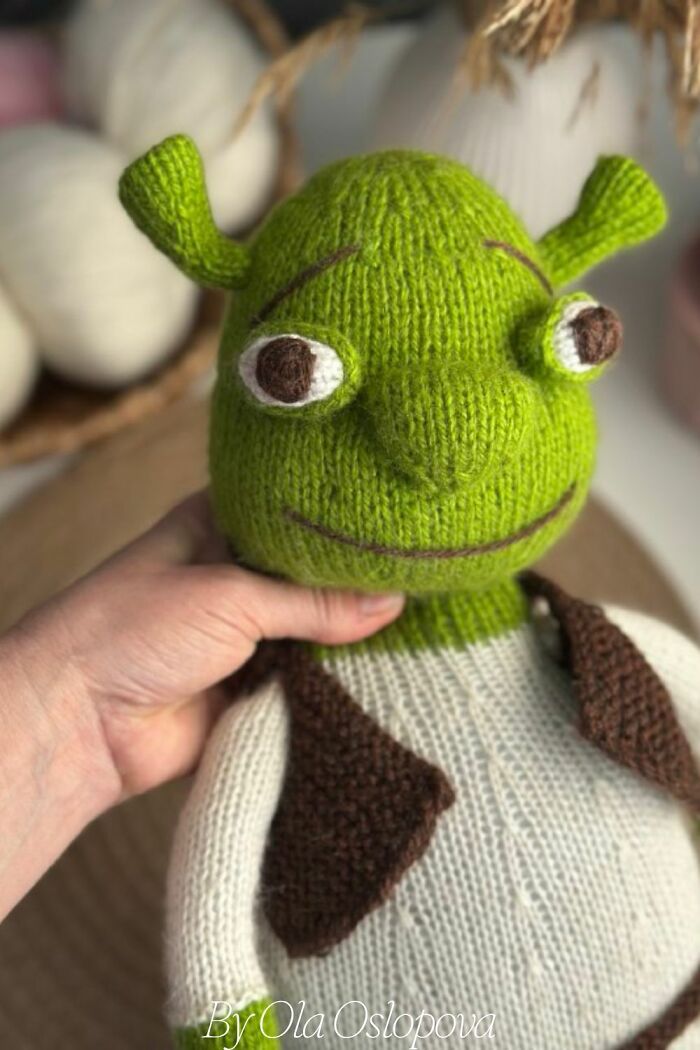 Here&rsquo;s How To Knit Your Ogre Toy From The Movie 'Shrek'