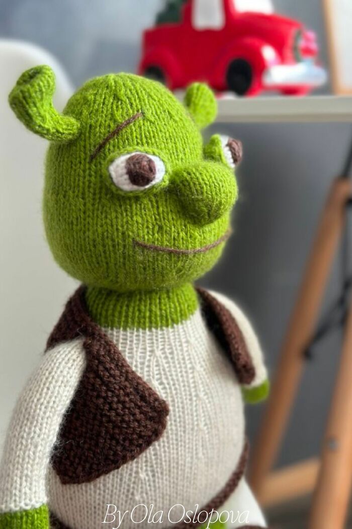 Here&rsquo;s How To Knit Your Ogre Toy From The Movie 'Shrek'