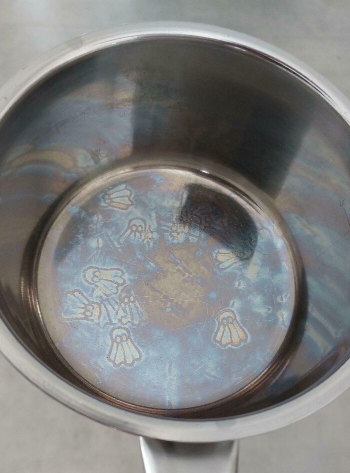 Mi olla está encantada por los fantasmas de pasta pasada