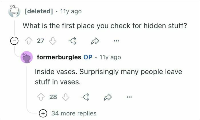 Screenshot of a Reddit conversation where a former burglar explains hidden spots like vases for choosing burglary targets.