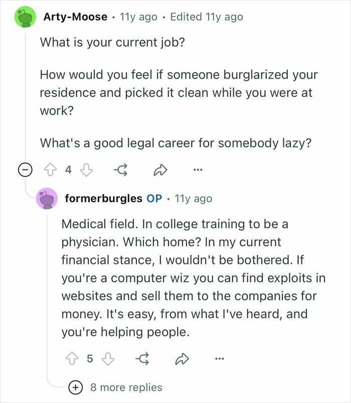 Screenshot of a discussion with former burglars sharing how they chose targets and what kept them out in online comments.