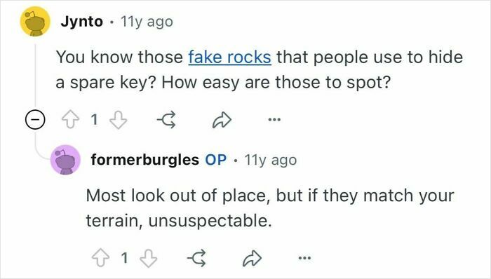 Reddit exchange discussing how former burglars choose targets and spot fake rocks used to hide spare keys.