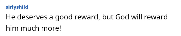 Comment text on screen saying he deserves a good reward for hero guide recovering tourist&rsquo;s body from deep active volcano.