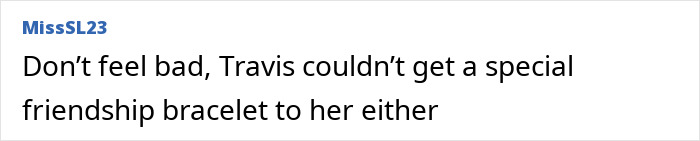 Text post on a social media thread about a pushy influencer being rejected by Taylor Swift, causing mortification.