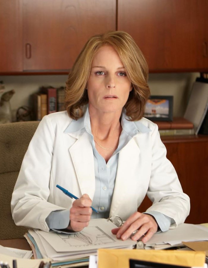 Helen Hunt at 61, defying beauty standards by embracing natural looks without diets or surgery in an office setting. Helen Hunt at 61, defying beauty standards by embracing natural looks without diets or surgery in an office setting.