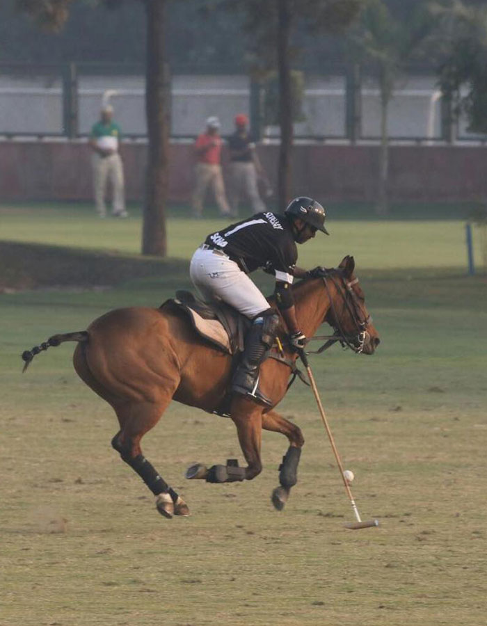 Prince William's Billionaire Friend, 53, Suddenly Passes Away During Polo Match Prince William's Billionaire Friend, 53, Suddenly Passes Away During Polo Match
