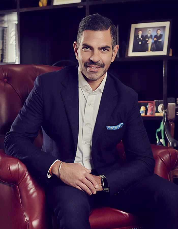 Prince William's Billionaire Friend, 53, Suddenly Passes Away During Polo Match Prince William's Billionaire Friend, 53, Suddenly Passes Away During Polo Match