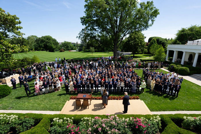 New Pics Show Rose Garden Bulldozed And Paved Over In Trump&rsquo;s White House Redesign