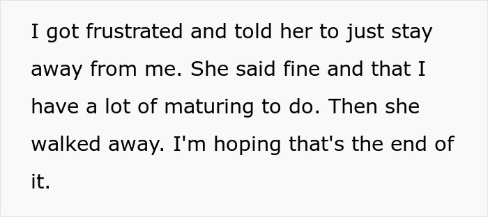 Text message conversation describing a man frustrated with gym stalker who hurled weights after rejection.