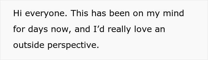 Text conversation about a mom insisting a woman give up her seat on a long flight and throwing a tantrum when refused.