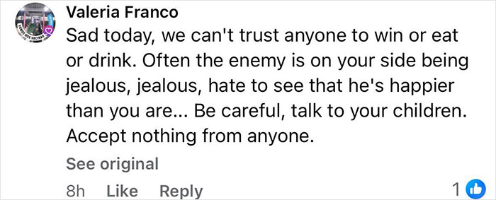 Comment warning about trusting others after teen loses life from cake gifted by secret admirer, urging caution.